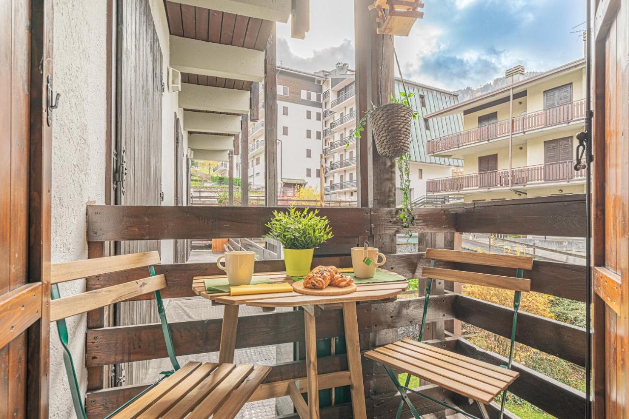Casa Sole- Loft Moderno In Montagna Leilighet Aprica Eksteriør bilde