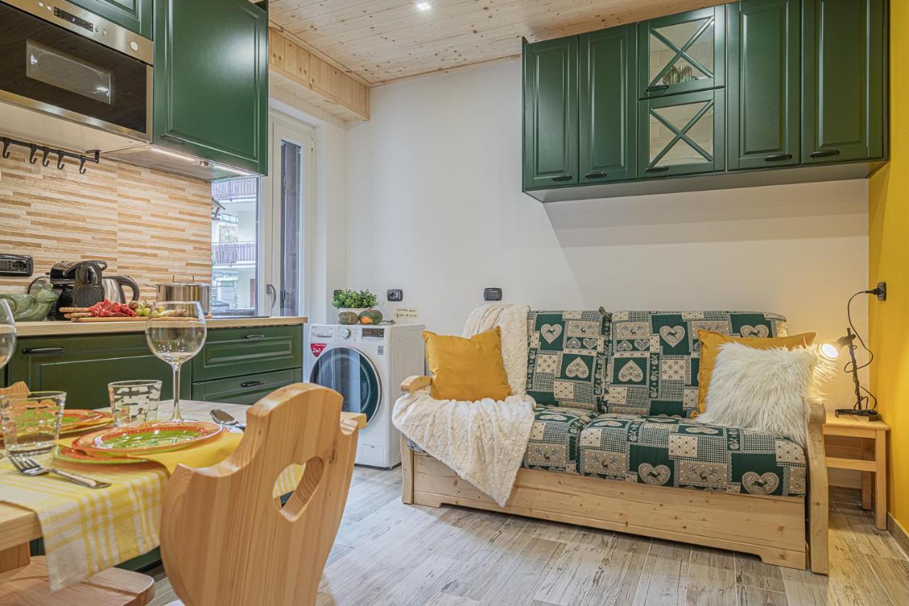 Casa Sole- Loft Moderno In Montagna Leilighet Aprica Eksteriør bilde