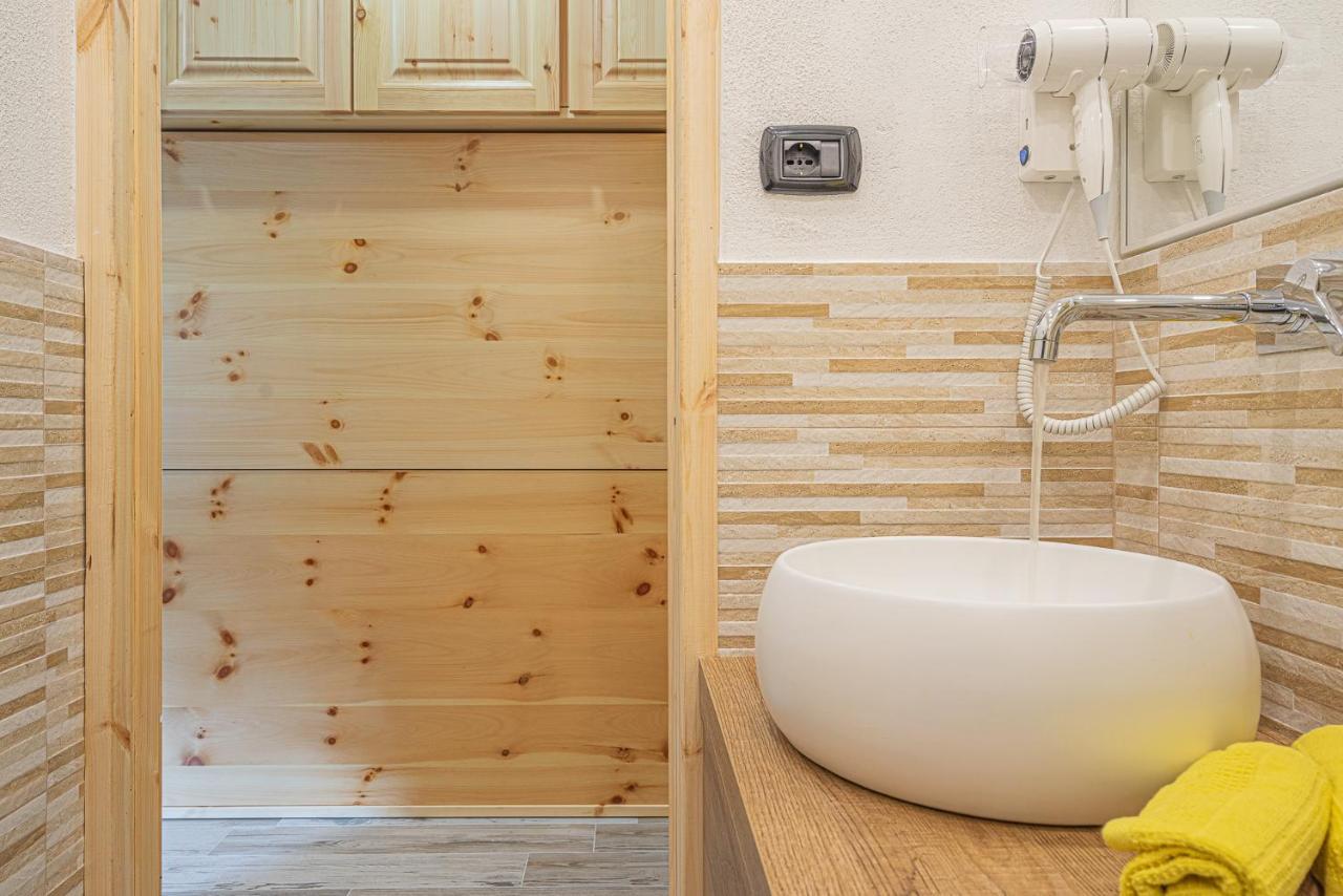 Casa Sole- Loft Moderno In Montagna Leilighet Aprica Eksteriør bilde